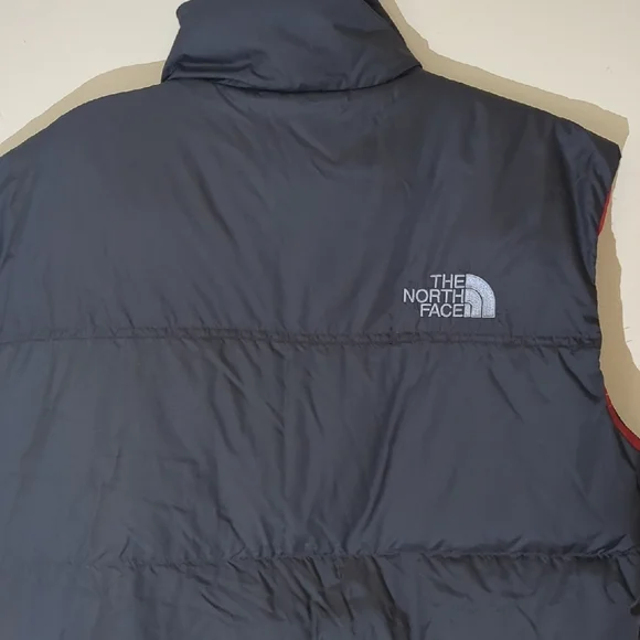 The North Face Men's Black and Red Vest - Picture 11 of 15
